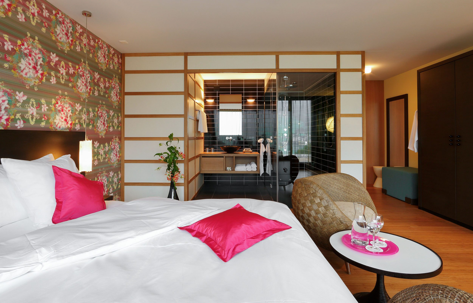 Dok mali spa deluxe suite seehotel wilerbad wilen sarnersee 03