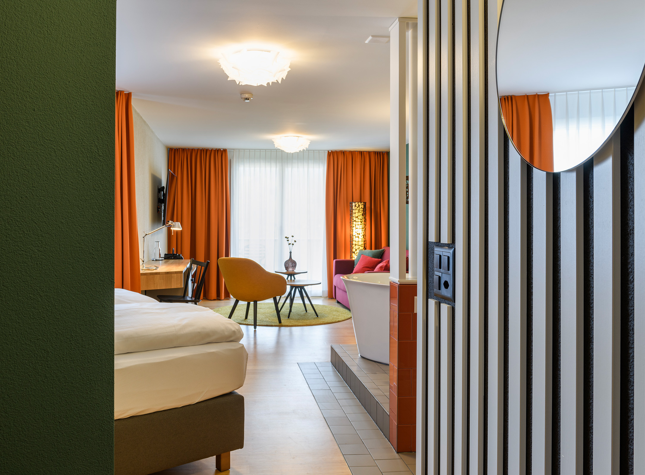 Zimmer in den Farben der vier Jahreszeiten